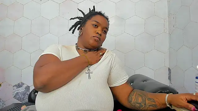 Anaa Fuentess online show from October 18, 2025, 12:06 pm