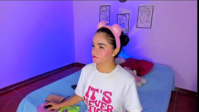 Valeri 13 online show from September 29, 2025, 2:27 am