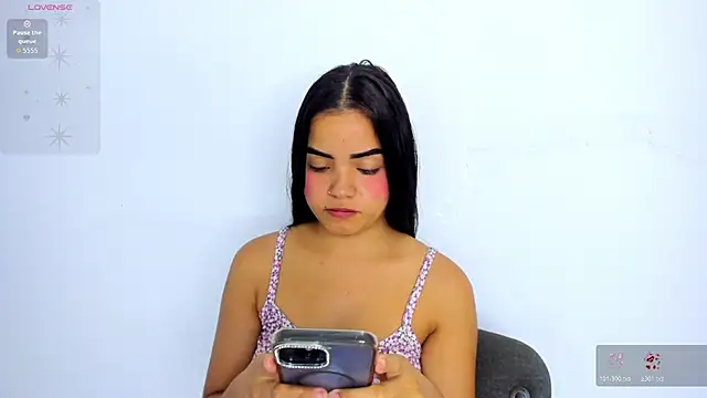 Valeri 13 online show from March 4, 2026, 9:04 am