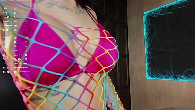 ScarlettSinclaiir online show from October 3, 2025, 4:37 pm