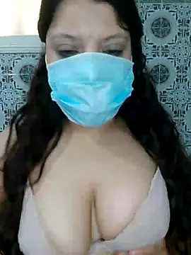 Snapshot of Hot-lino chatting on June 19, 2026, 4:00 pm Hot-lino online show from June 19, 2026, 4:00 pm