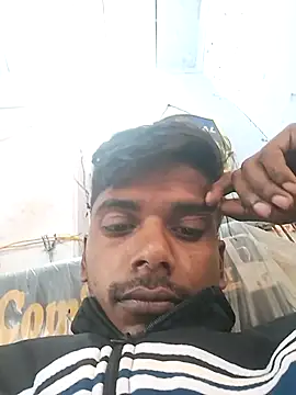 Snapshot of parmila203 chatting on February 10, 2026, 6:28 am parmila203 online show from February 10, 2026, 6:28 am