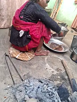 Snapshot of parmila203 chatting on February 23, 2026, 1:58 am parmila203 online show from February 23, 2026, 1:58 am