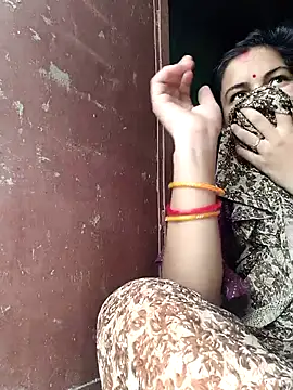 Idhika Handoo online show from September 17, 2025, 8:49 am