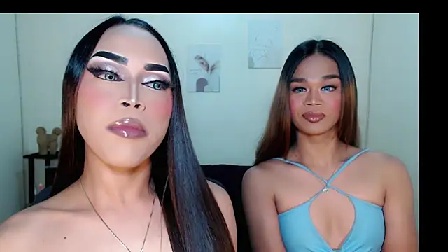 Snapshot of Lessandra_Lust chatting on September 8, 2025, 4:06 pm Lessandra Lust online show from September 8, 2025, 4:06 pm