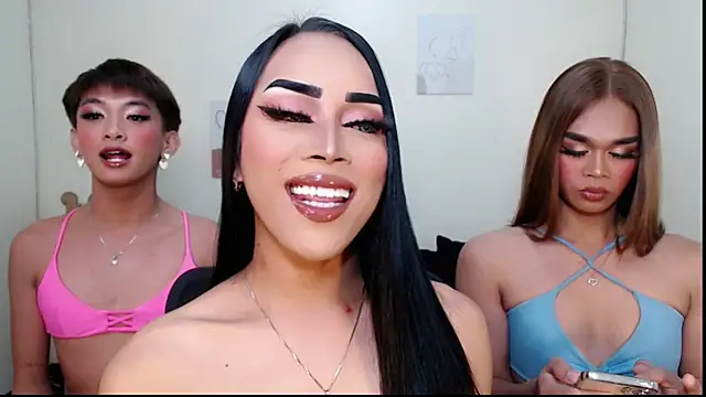 Snapshot of Lessandra_Lust chatting on September 26, 2025, 3:38 pm Lessandra Lust online show from September 26, 2025, 3:38 pm