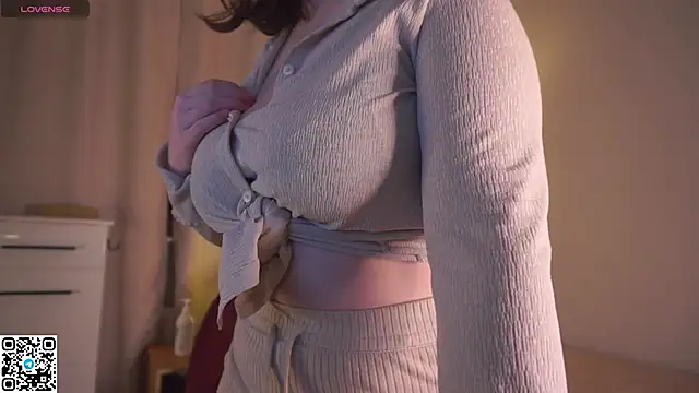 Snapshot of LakeshiaVodopich chatting on October 12, 2025, 9:08 am LakeshiaVodopich online show from October 12, 2025, 9:08 am