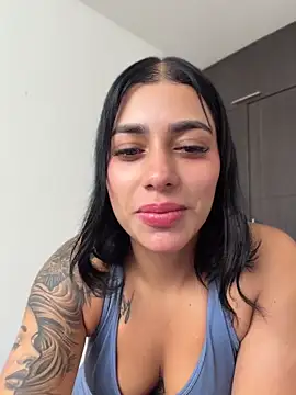 Snapshot of AlannaEvons chatting on May 4, 2026, 4:14 pm AlannaEvons online show from May 4, 2026, 4:14 pm