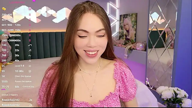 MimiFors online show from April 13, 2026, 8:14 pm