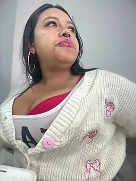 Snapshot of -Mia1 chatting on December 18, 2025, 1:06 pm -Mia1 online show from December 18, 2025, 1:06 pm