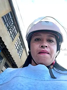 Snapshot of -Mia1 chatting on January 19, 2026, 11:58 am -Mia1 online show from January 19, 2026, 11:58 am