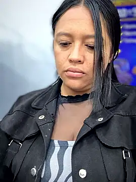 -Mia1 online show from April 20, 2026, 12:08 pm