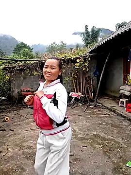 bany-xx online show from September 10, 2025, 2:00 am