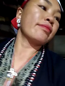 bany-xx online show from November 2, 2025, 2:25 am