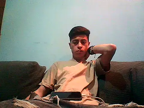 Newbrian20 online show from September 19, 2025, 9:37 pm