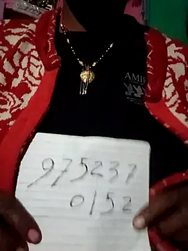 Radha8080 online show from November 20, 2025, 11:37 pm