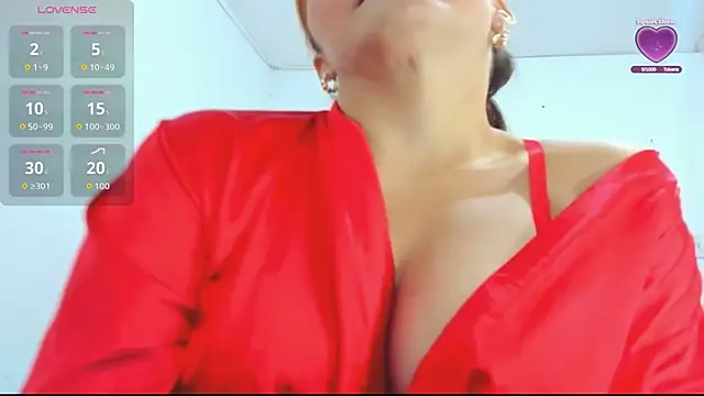 woman rosse online show from November 28, 2025, 7:49 pm