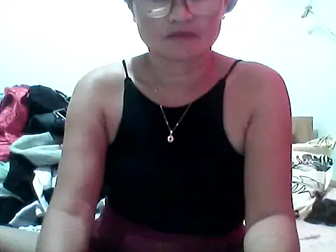 nathalie0045 online show from September 14, 2025, 3:05 am