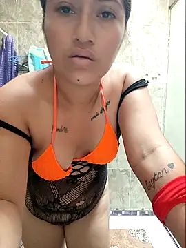 PChase5Bennt online show from November 26, 2025, 3:24 pm