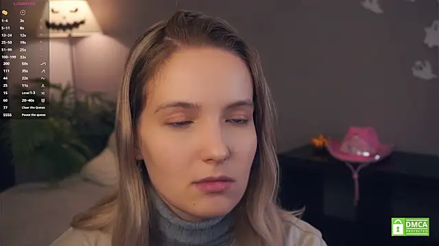 HongTomczak online show from November 8, 2025, 9:20 am