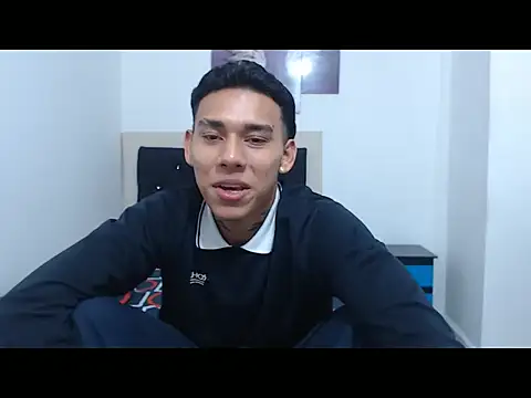 sebasbight online show from September 12, 2025, 8:42 pm