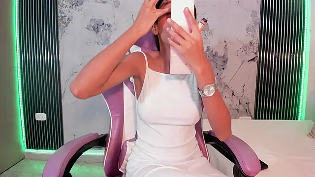 Mia Duarte1 online show from February 12, 2026, 7:31 pm