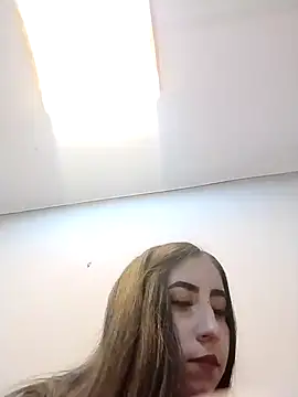 Sophi Thaylorr online show from October 22, 2025, 1:22 pm