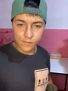 Snapshot of Jrivera22 chatting on October 29, 2025, 11:28 pm Jrivera22 online show from October 29, 2025, 11:28 pm