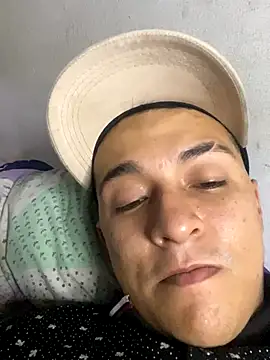 Snapshot of Jrivera22 chatting on November 25, 2025, 11:27 pm Jrivera22 online show from November 25, 2025, 11:27 pm