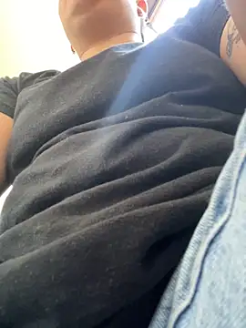 IanGilbert online show from November 22, 2025, 2:49 pm