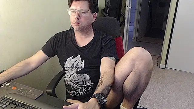 blueandwhite1 online show from February 13, 2026, 3:41 pm