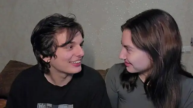 muuur fam online show from October 3, 2025, 8:06 pm