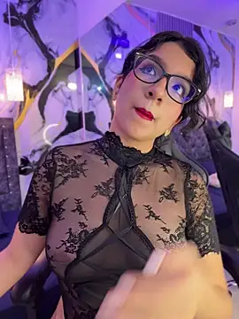 GiaCutee online show from April 11, 2026, 3:11 am