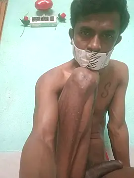 ShinuRoy online show from March 13, 2026, 1:45 am