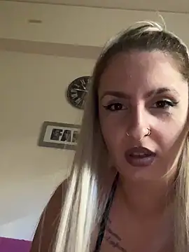 Snapshot of Sexy_Bulgarian_woman chatting on September 22, 2025, 7:43 am Sexy Bulgarian woman online show from September 22, 2025, 7:43 am