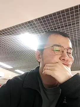 nnnnnan9527 online show from March 3, 2026, 7:14 am