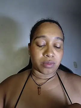 Snapshot of Yera_brown69 chatting on June 27, 2026, 2:05 am Yera brown69 online show from June 27, 2026, 2:05 am