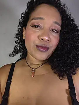 Snapshot of Yera_brown69 chatting on July 18, 2026, 2:05 am Yera brown69 online show from July 18, 2026, 2:05 am