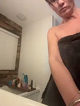 69sexylife online show from November 24, 2025, 9:03 pm