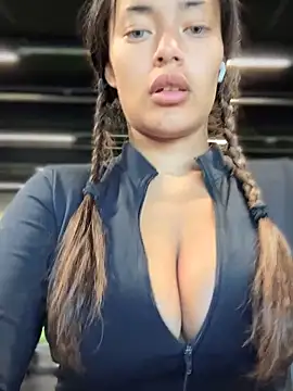 Snapshot of Risky_Workouts chatting on September 30, 2025, 3:28 pm Risky Workouts online show from September 30, 2025, 3:28 pm