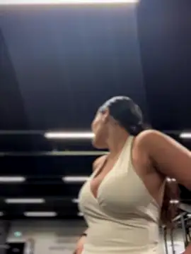 Snapshot of Risky_Workouts chatting on October 13, 2025, 10:59 am Risky Workouts online show from October 13, 2025, 10:59 am