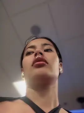 Snapshot of Risky_Workouts chatting on October 18, 2025, 1:01 pm Risky Workouts online show from October 18, 2025, 1:01 pm