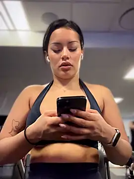 Snapshot of Risky_Workouts chatting on February 16, 2026, 9:16 am Risky Workouts online show from February 16, 2026, 9:16 am