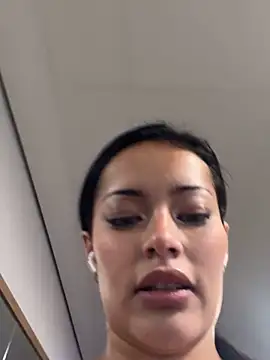 Snapshot of Risky_Workouts chatting on February 17, 2026, 1:40 pm Risky Workouts online show from February 17, 2026, 1:40 pm