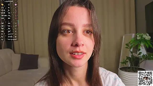 VineciaDestors online show from September 24, 2025, 4:10 pm