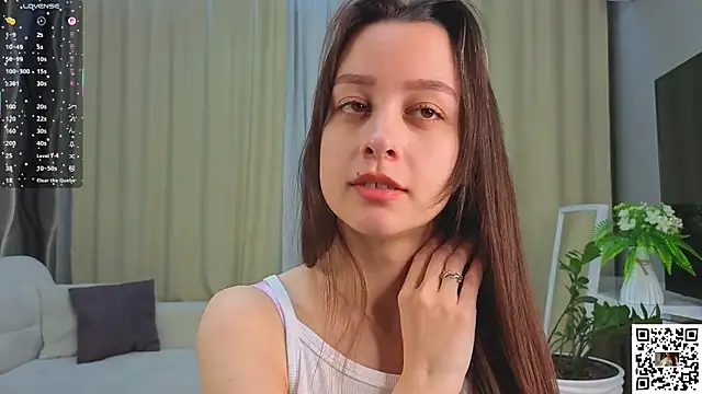 VineciaDestors online show from September 25, 2025, 6:33 pm