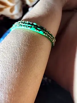 Snapshot of Hot_pooja55 chatting on February 5, 2026, 1:43 am Hot pooja55 online show from February 5, 2026, 1:43 am