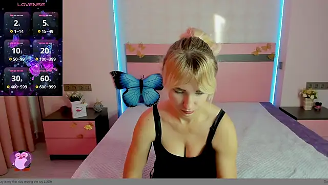 MeryMidnight online show from September 26, 2025, 5:44 am