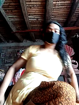 Snapshot of Sadia_1 chatting on September 11, 2025, 4:45 am Sadia 1 online show from September 11, 2025, 4:45 am