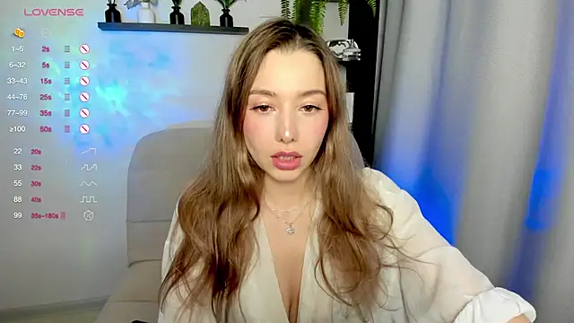 Snapshot of Rad-Ha chatting on April 5, 2026, 8:39 pm Rad-Ha online show from April 5, 2026, 8:39 pm